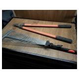 BLACK AND DECKER CLIPPER AND RAKE