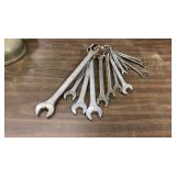 SET OF ALLIED WRENCHES