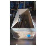 BOX WITH CROWBARS