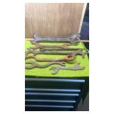 BOX OF VINTAGE WRECHES