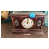 VINTAGE MANTLE CLOCK NO GLASS COVER OR KEY