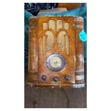 VINTAGE WARDS AIRLINE RADIO