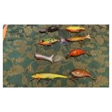 8 FISHING LURES