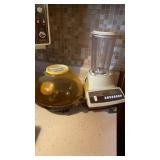 WARING BLENDER AND WEST BEND POP CORN POPPER