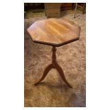 LITTLE END TABLE OR PLANT STAND