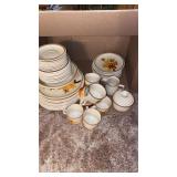 SET OF 8 MIKASA FLOWER ARRANGEMENT DISHES