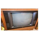 OLDER COLORED TV WITH CONSOLE GE- WORKS