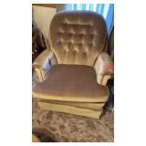 SWIVEL ROCKER LIKE NEW