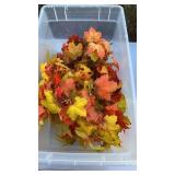 TOTE WITH FALL LEAVES