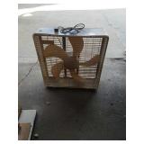 BOX FAN