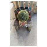 SMALL BENCH AND PLANTER