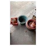FLOWER POTS