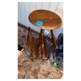 MAGAZINE RACK- END TABLE