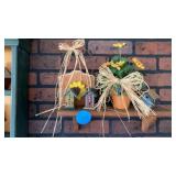 SHELF EITH FLORAL AND LITTLE BIRD HOUSE S