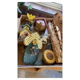 WOODEN NATURE DECORATIONS