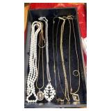 6 LONG NECKLACES