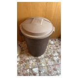 TRASH CAN