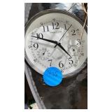 CLOCK WITH HUMIDITY AND TEMPERATURE