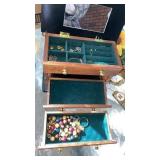JEWELRY BOX WITH SOME JEWELRY