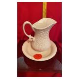 HULL USA PITCHER AND BASIN