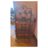 FOLDABLE METAL STAND