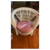 VINTAGE WICKER PATIO CHAIR