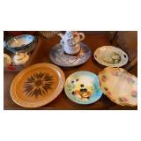 5 DECORATIVE PLATE AND SNOWMAN CREAMER / SUGARER