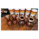 ROOSTER GLASSES, WOODEN PEPPER AND SALT MILL AND