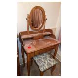MAKE UP VANITY WITH STOOL