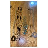 5 VARIETY OF NECKLACES