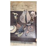 INDIAN VILLAGE AND CERAMIC PLANTER