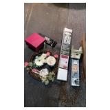 NEW MINI BLIND - BARBED WIRE WREATH , TALKING