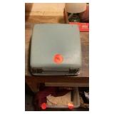 REMINGTON PORTABLE TYPEWRITER