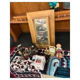 Decorative Items Lot