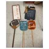 Fall-Themed Decorative Signs