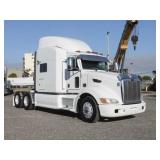 2013 PETERBILT 386 Tandem Axle Sleeper 2013 PETERBILT 386 Tandem Axle Sleeper