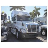 2012 FREIGHTLINER CASCADIA Tandem Axle Sleeper,