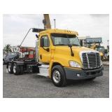 2011 FREIGHTLINER CASCADIA Roll-Off Truck 2011 FREIGHTLINER CASCADIA Roll-Off Truck