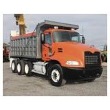 2007 MACK PINNACLE Tri-Axle Steel Dump Truck 2007 MACK PINNACLE Tri-Axle Steel Dump Truck