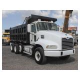 2006 MACK VISION CXN612 Tri-Axle Steel Dump Truck