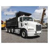 2006 MACK VISION CXN612 Tri-Axle Steel Dump Truck