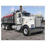 2005 KENWORTH W900 T/A Steel Dump Truck