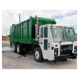 2004 MACK LE600 Garbage Truck 2004 MACK LE600 Garbage Truck