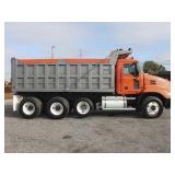 2007 MACK PINNACLE Tri-Axle Steel Dump Truck