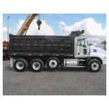 2006 MACK VISION CXN612 Tri-Axle Steel Dump Truck 2006 MACK VISION CXN612 Tri-Axle Steel Dump Truck