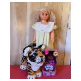 Misc dolls, etc 30' tallest, shows wear, not