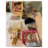 Misc dolls, childï¿½s tea set, crocheted collars,