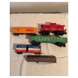 5 pcs HO Scale train cars, caboose, log, grain,