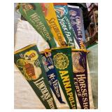 8 felt souvenir pennants 27' longest, Annapolis,