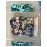 Shell beads in tote NWT